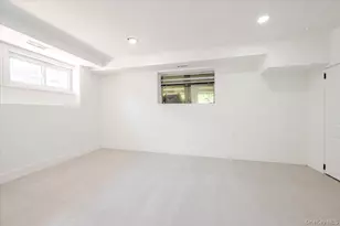 452 E Shore Rd, Great Neck, NY 11024 - Photo 22