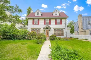 114-80 178th Pl, Addisleigh Park, NY 11434 - Photo 2