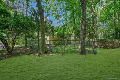 10 Moonedge Road, Northport, NY 11768 - Photo 26