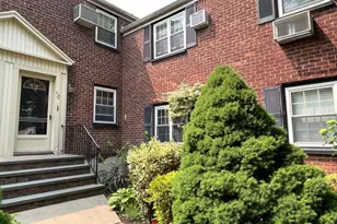 210-12 69th Ave, Oakland Gardens, NY 11364 - Photo 2