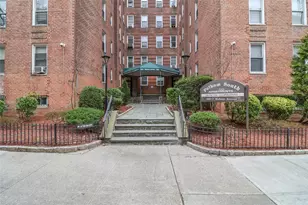 2105 Wallace Ave, Bronx, NY 10462 - Photo 1