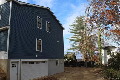758 Connecticut View Drive, Mill Neck, NY 11771 - Photo 2