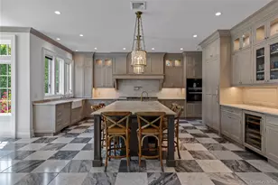 22 Terrace Ct, Old Westbury, NY 11568 - Photo 12