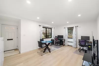 217-14 73rd Avenue #1st FL, Bayside, NY 11364 - Photo 4