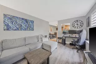 23 Edwards St, Roslyn Heights, NY 11577 - Photo 10