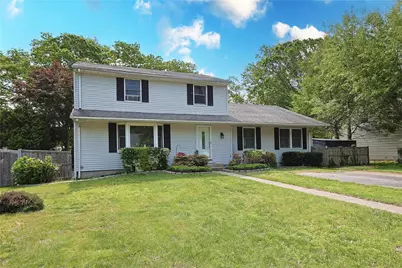 33 Highview Lane, Ridge, NY 11961 - Photo 2