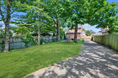 4360 Auburndale Lane, Flushing, NY 11358 - Photo 4