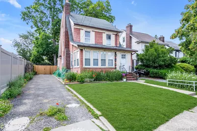 4360 Auburndale Lane, Flushing, NY 11358 - Photo 22