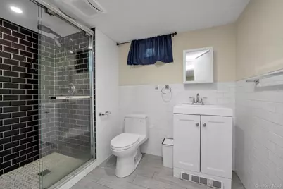 4360 Auburndale Lane, Flushing, NY 11358 - Photo 14