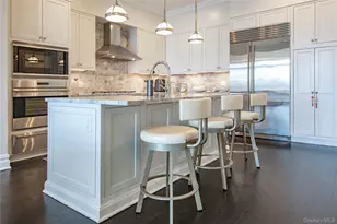 1000 Royal Ct, North Hills, NY 11040 - Photo 4