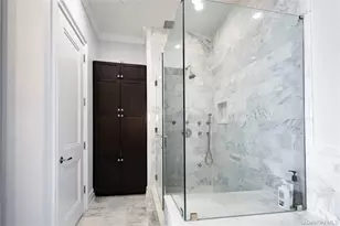 1000 Royal Ct, North Hills, NY 11040 - Photo 12