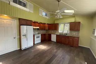 496 N Country Rd, Saint James, NY 11780 - Photo 4