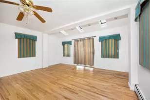 24 Lawrence Ave, Rockville Centre, NY 11570 - Photo 16