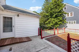 24 Lawrence Ave, Rockville Centre, NY 11570 - Photo 34