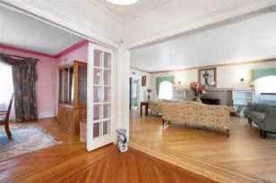 24 Lawrence Ave, Rockville Centre, NY 11570 - Photo 10