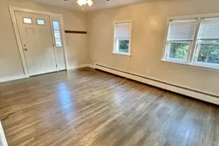 4 Riverview Ave, New Windsor, NY 12553 - Photo 2