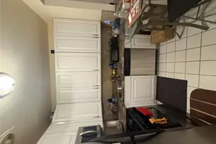 179 Surf Dr, Bronx, NY 10473 - Photo 14