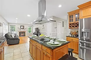 3856 Marcy St, Mohegan Lake, NY 10547 - Photo 8