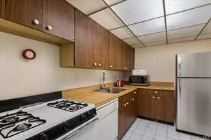 1155 Warburton Ave, Yonkers, NY 10701 - Photo 10