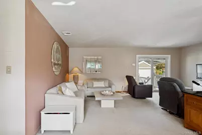 437 Cedar Lane, East Meadow, NY 11554 - Photo 8