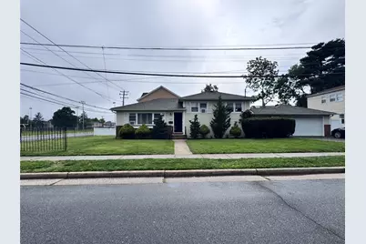 36 Monroe Place, Hempstead, NY 11550 - Photo 2