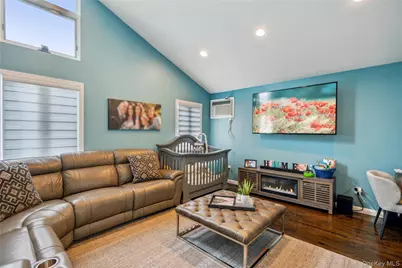 25 Davison Avenue, East Rockaway, NY 11518 - Photo 8