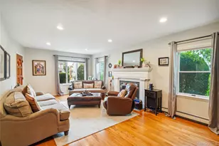 25 Davison Ave, East Rockaway, NY 11518 - Photo 4