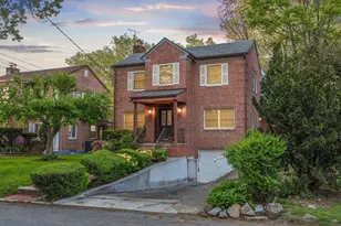 86-49 Dunton St, Hollis, NY 11423 - Photo 4