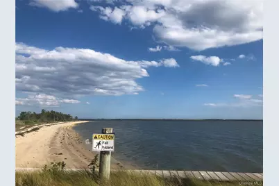 24 E Point Lane, Hampton Bays, NY 11946 - Photo 2