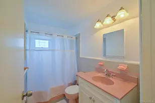 162-29 95th St, Howard Beach, NY 11414 - Photo 18
