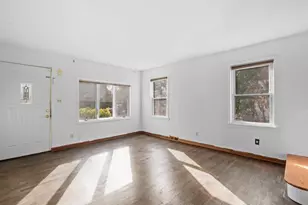 31 Broadmoor Ln, Westbury, NY 11590 - Photo 6