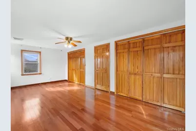 31 Broadmoor Lane, Westbury, NY 11590 - Photo 18