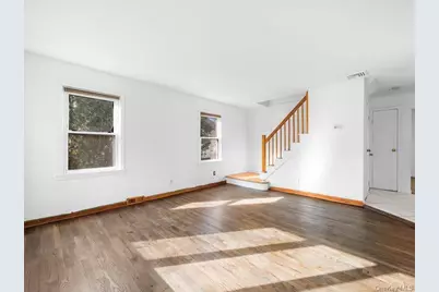 31 Broadmoor Lane, Westbury, NY 11590 - Photo 4