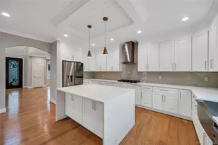 319 Blacksmith Road W, Levittown, NY 11756 - Photo 4