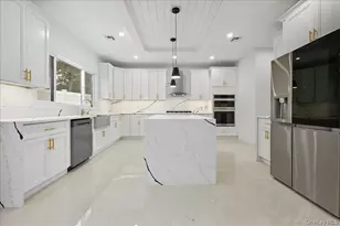 319 Blacksmith Road W, Levittown, NY 11756 - Photo 18