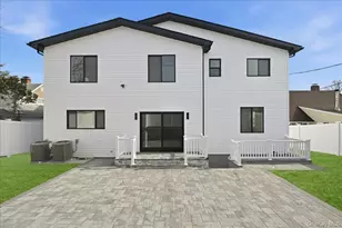 319 Blacksmith Road W, Levittown, NY 11756 - Photo 44