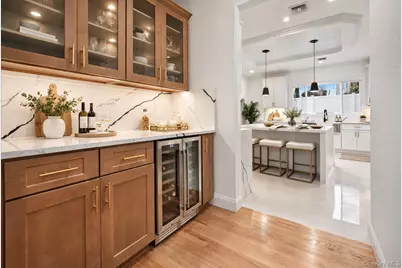 319 Blacksmith Road W, Levittown, NY 11756 - Photo 18