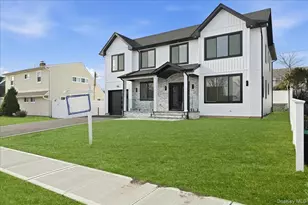 319 Blacksmith Road W, Levittown, NY 11756 - Photo 2