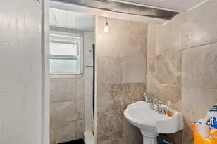 4318 Edson Ave, Bronx, NY 10466 - Photo 16