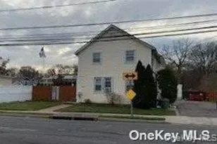 1938 Meadowbrook Rd, Merrick, NY 11566 - Photo 1