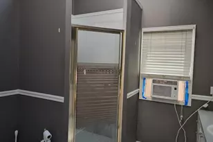 943 MacArthur St, Bohemia, NY 11716 - Photo 8