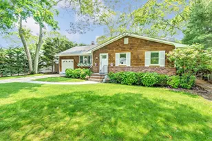 64 School St, Hampton Bays, NY 11946 - Photo 24