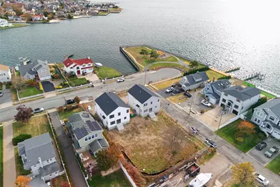 101 Clocks Boulevard, Massapequa, NY 11758 - Photo 6