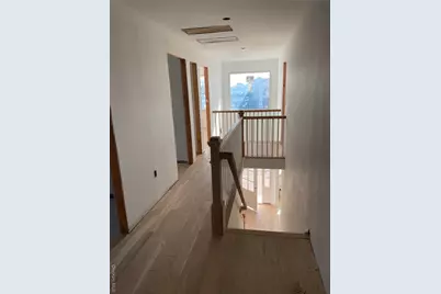 101 Clocks Boulevard, Massapequa, NY 11758 - Photo 20