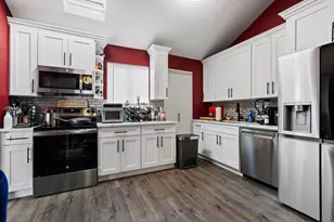 2850 Shore Rd, Seaford, NY 11783 - Photo 40