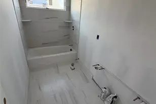 103 Clocks Blvd, Massapequa, NY 11758 - Photo 18