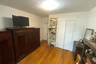 73-19 217th St, Oakland Gardens, NY 11364 - Photo 16