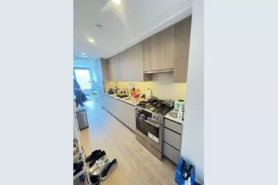 3 Court Square #3001, Long Island City, NY 11101 - Photo 6