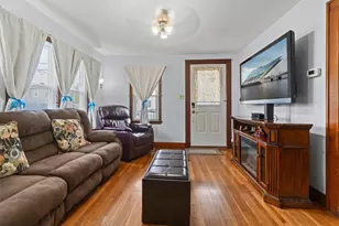 21 Delaware St, Port Jervis, NY 12771 - Photo 4
