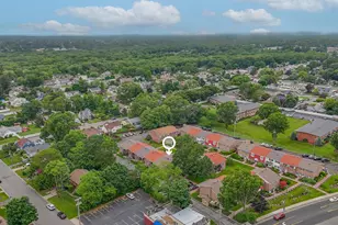 42 Springwood Dr, North Babylon, NY 11703 - Photo 16